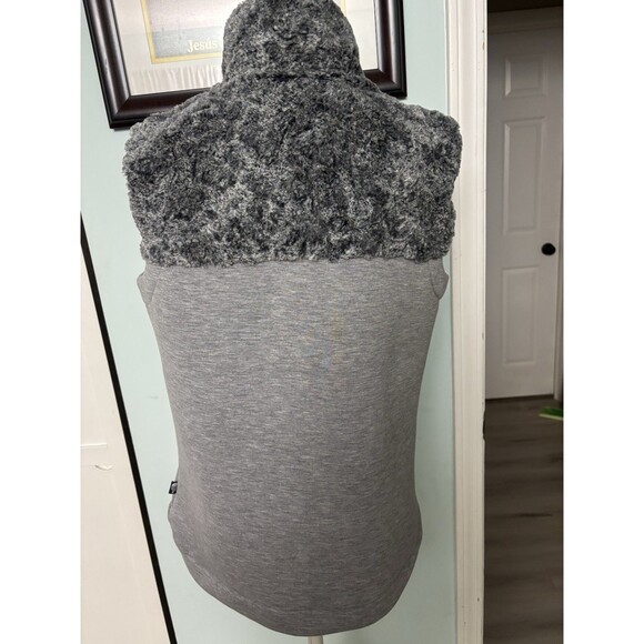 Women's Gray North Face Hybrination Thermal 3D Vest Faux Fur Trim Size M - Picture 3 of 14